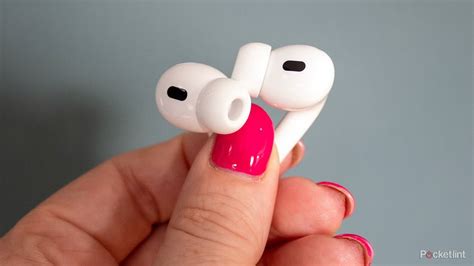 how to pause music with airpods and why is it important to understand the different types of earbuds?